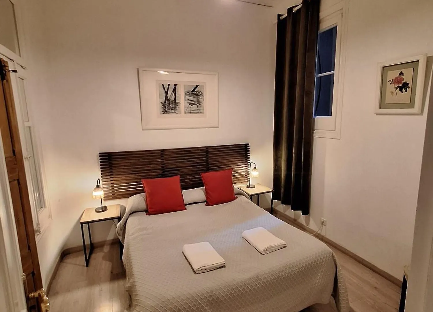 Casa Consell Apartments Barselona İspanya