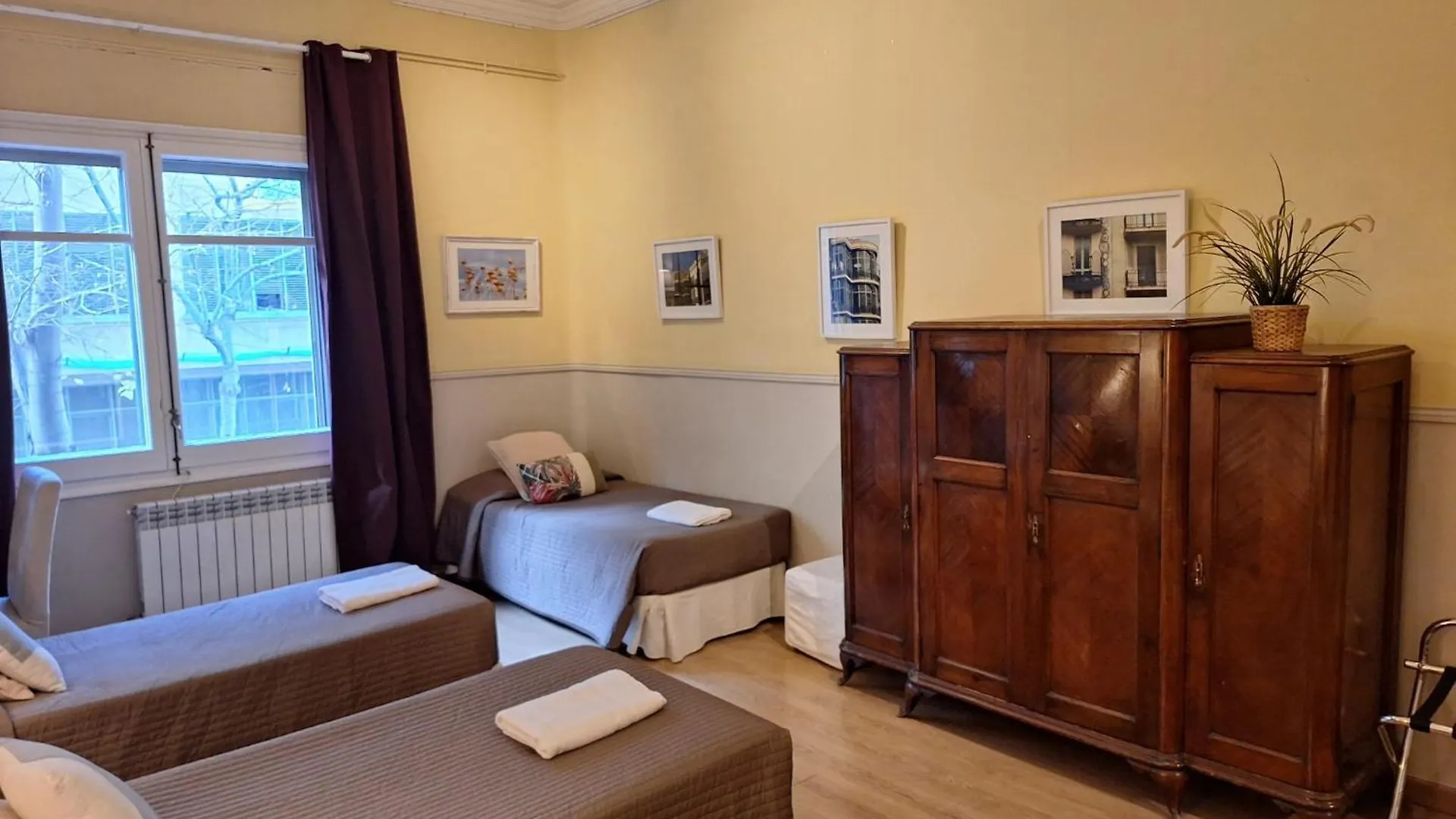 Casa Consell Apartments Barselona 0*,  İspanya